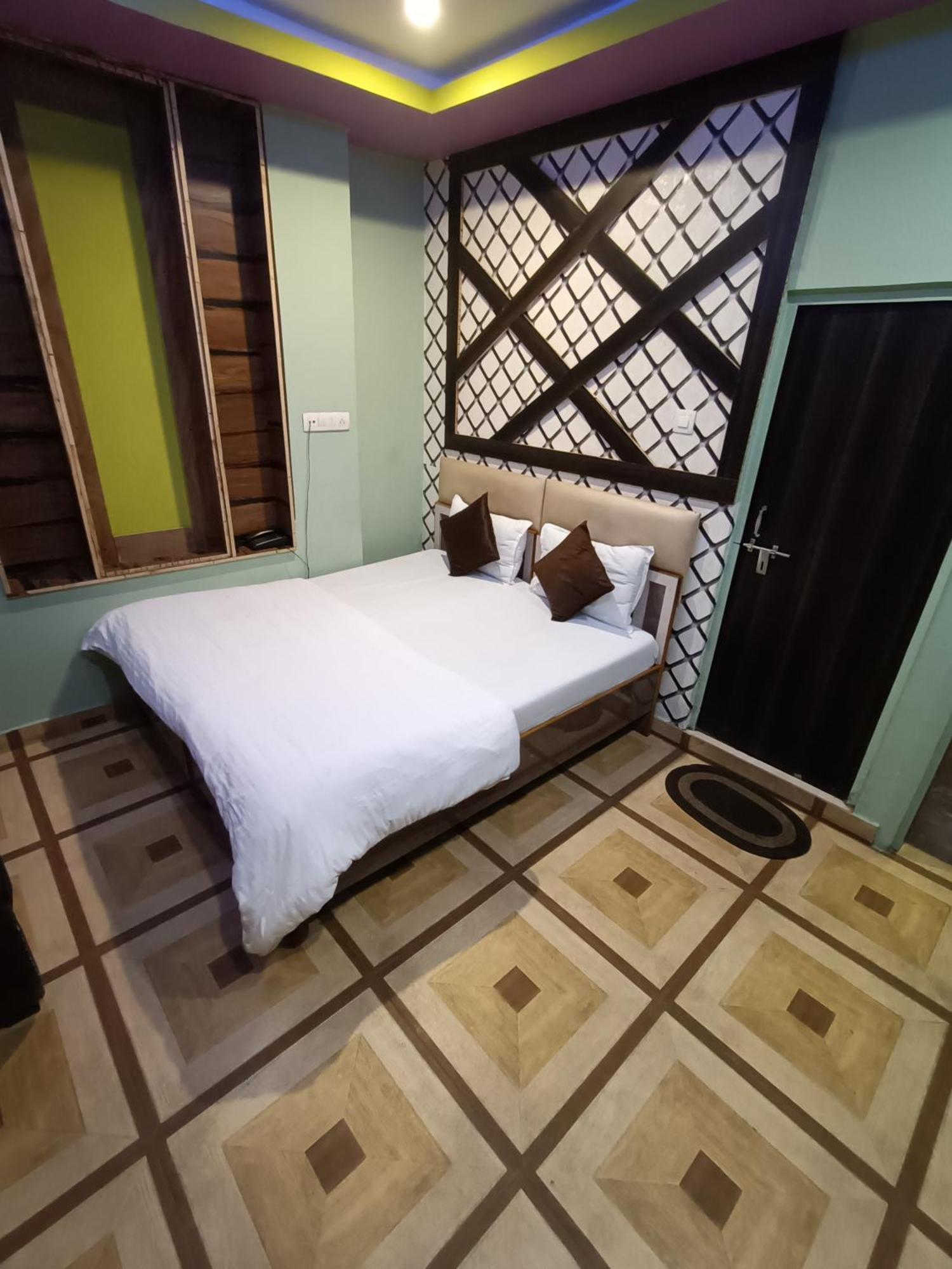 Hotel Picasso Varanasi Prime Location Exterior foto