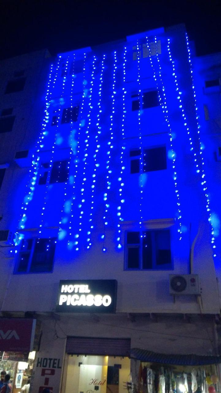 Hotel Picasso Varanasi Prime Location Exterior foto